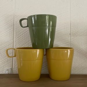SOLD Vintage Shamrock-Neatway melmac mugs